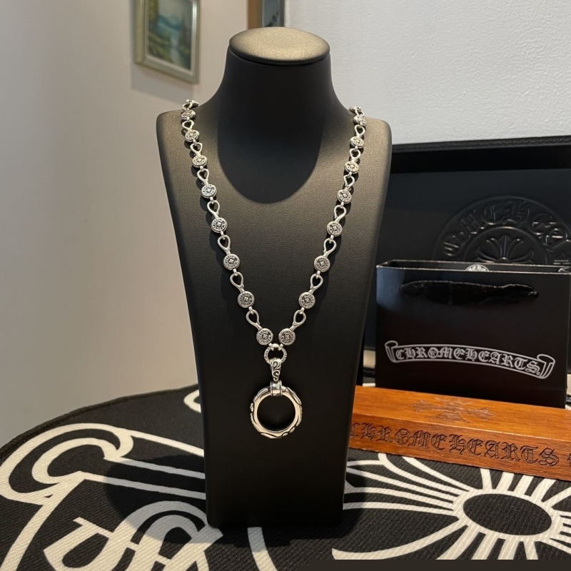 Ch**me He**ts necklaces